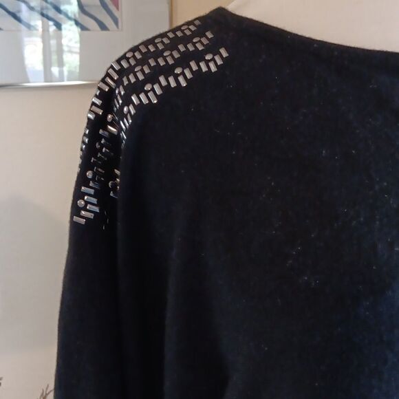 Cable & Gauge Soft Knit Sweater - Picture 2 of 11
